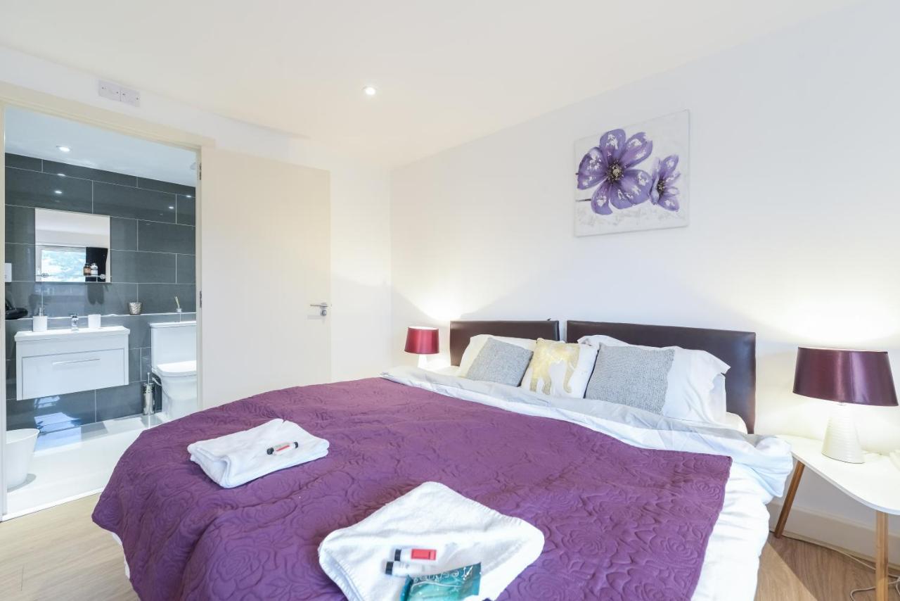 Cribextra E14 Apartment London