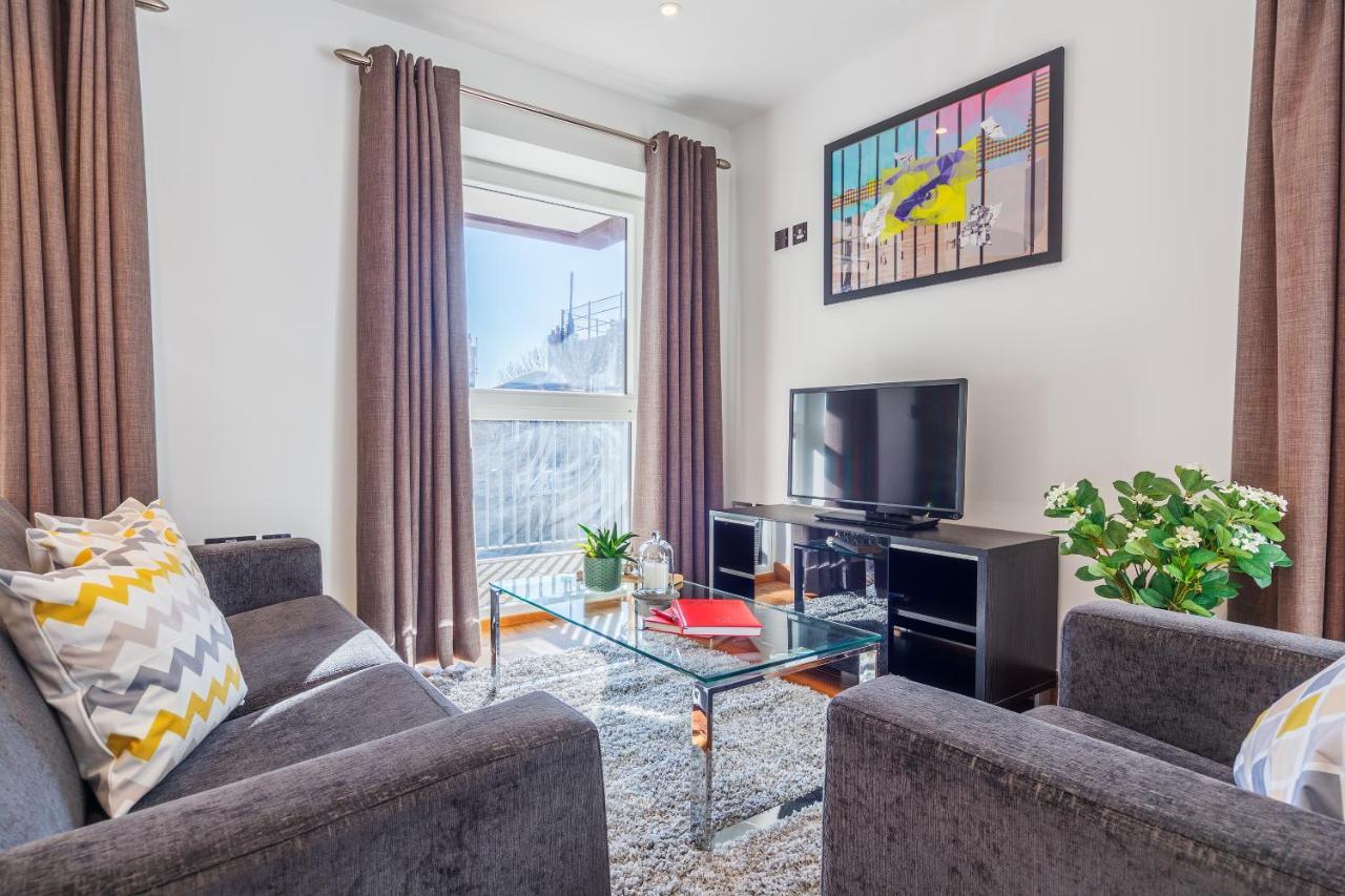 Modern Close To Colombia Road Market Leilighet London