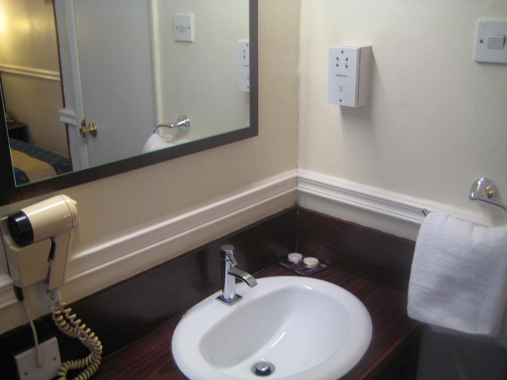 Hallam Hotel London