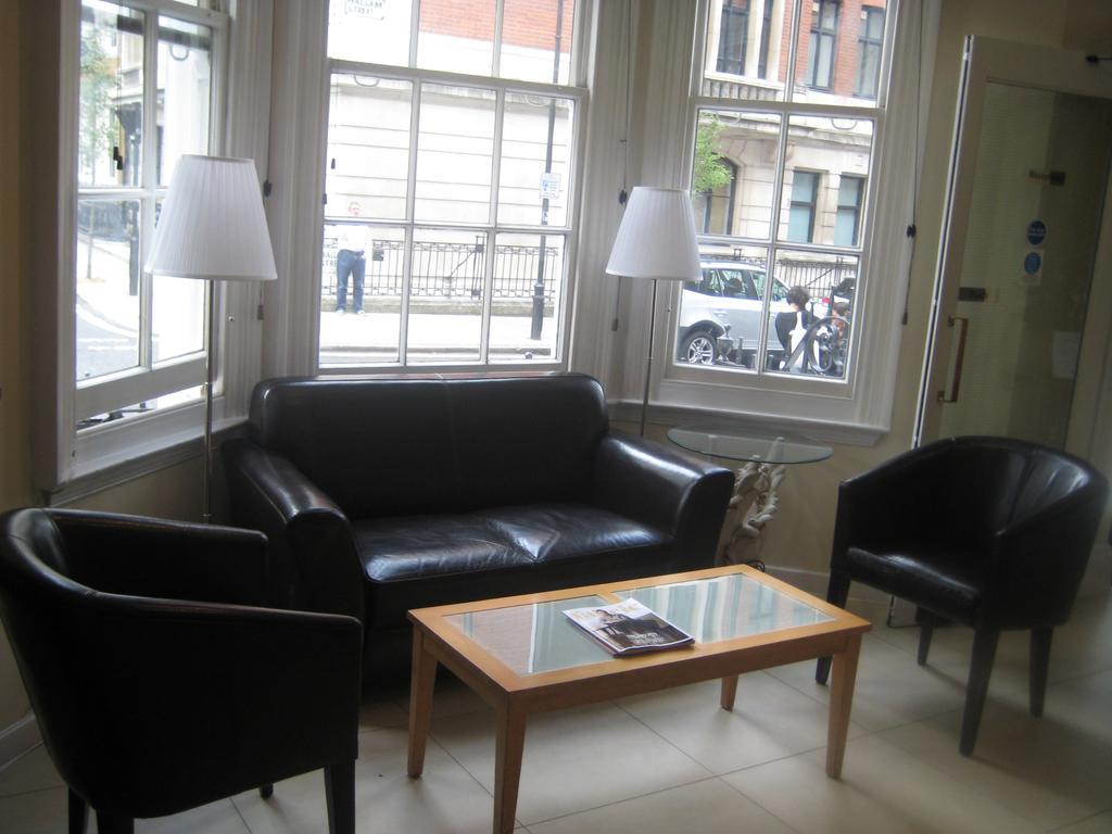 Hallam Hotel 3*