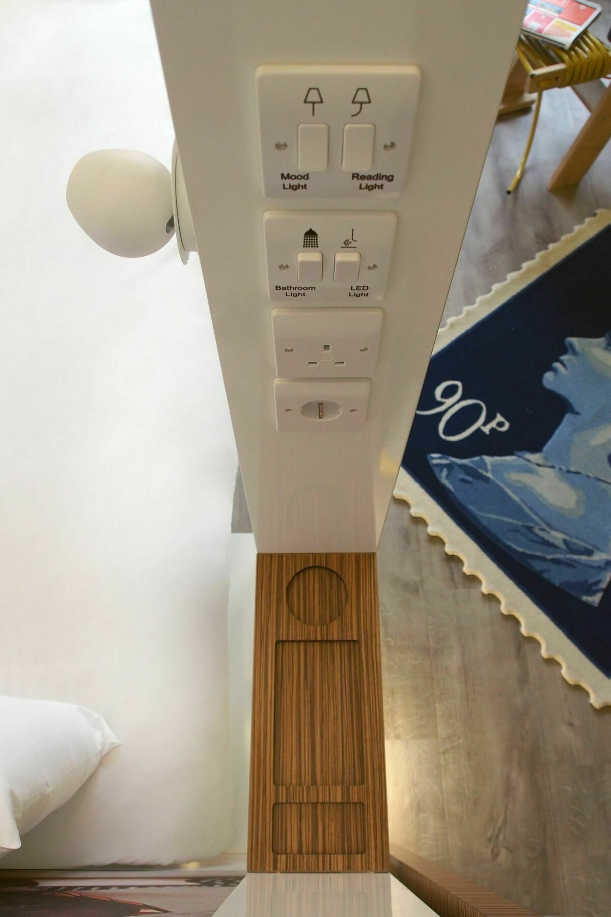 Hotel The Corner 3*
