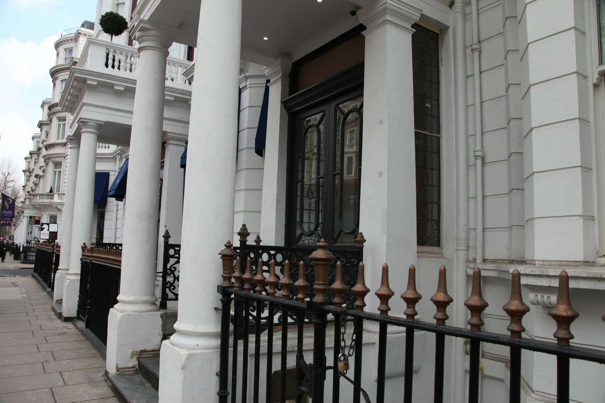 K Kensington Hotel 4*