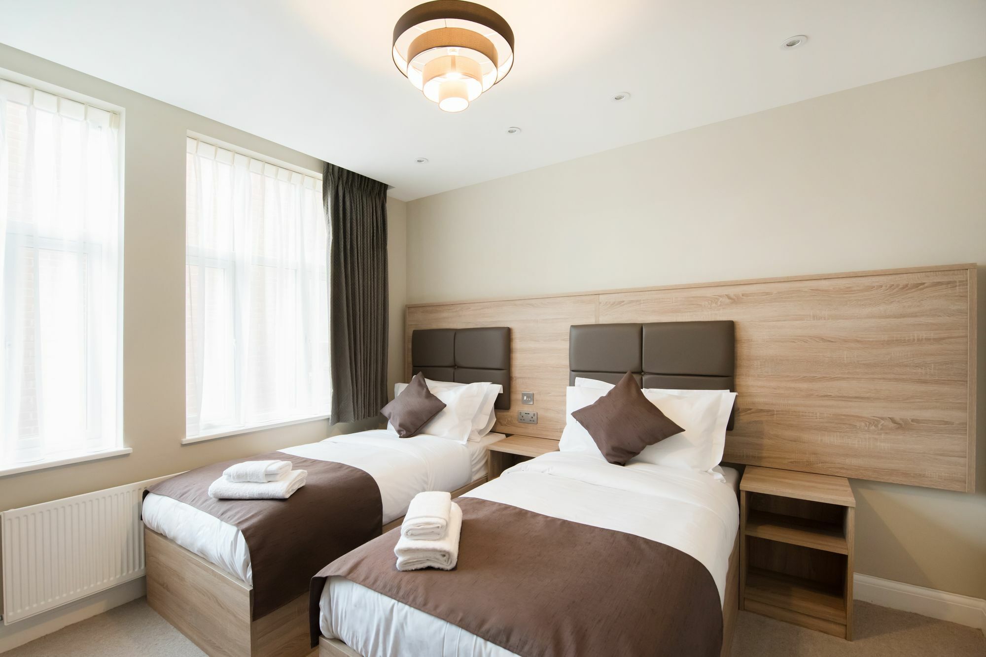 Docklands 3*