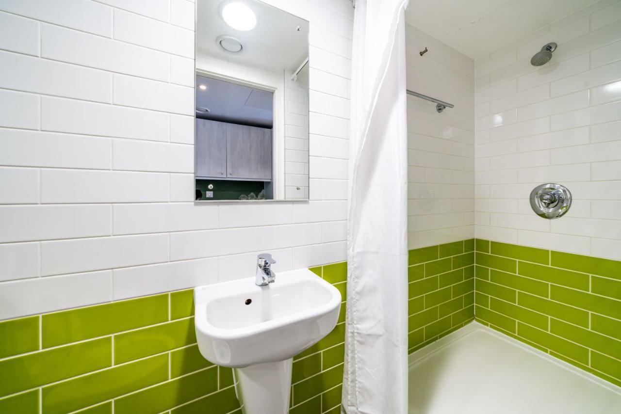 Apartment Hashtag Aldgate Campus London