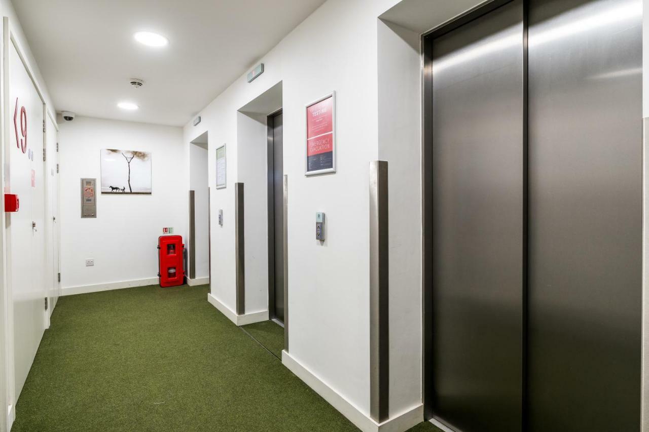 Hashtag Aldgate Campus * London