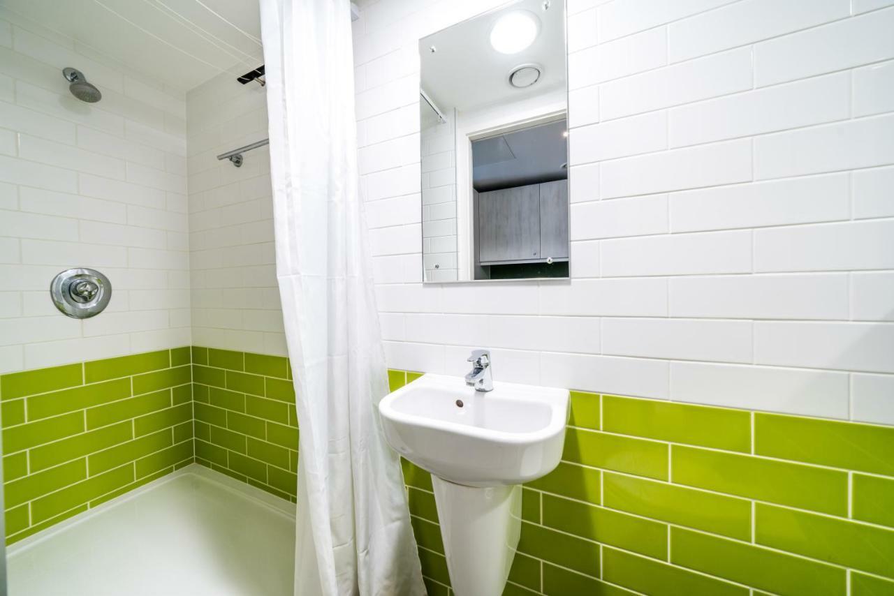 Hashtag Aldgate Campus Apartment London