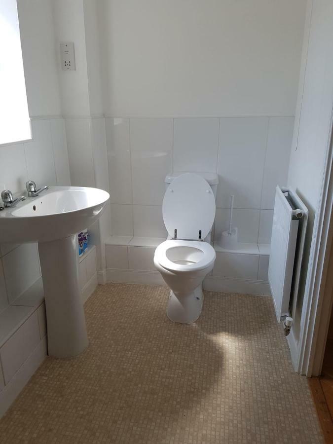 Superior 2 Bedroom *