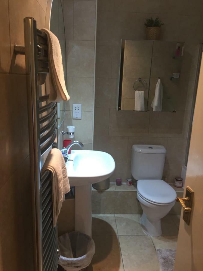 Vakantiehuis Deptfort House - 7 Minutes To Bridge Station *