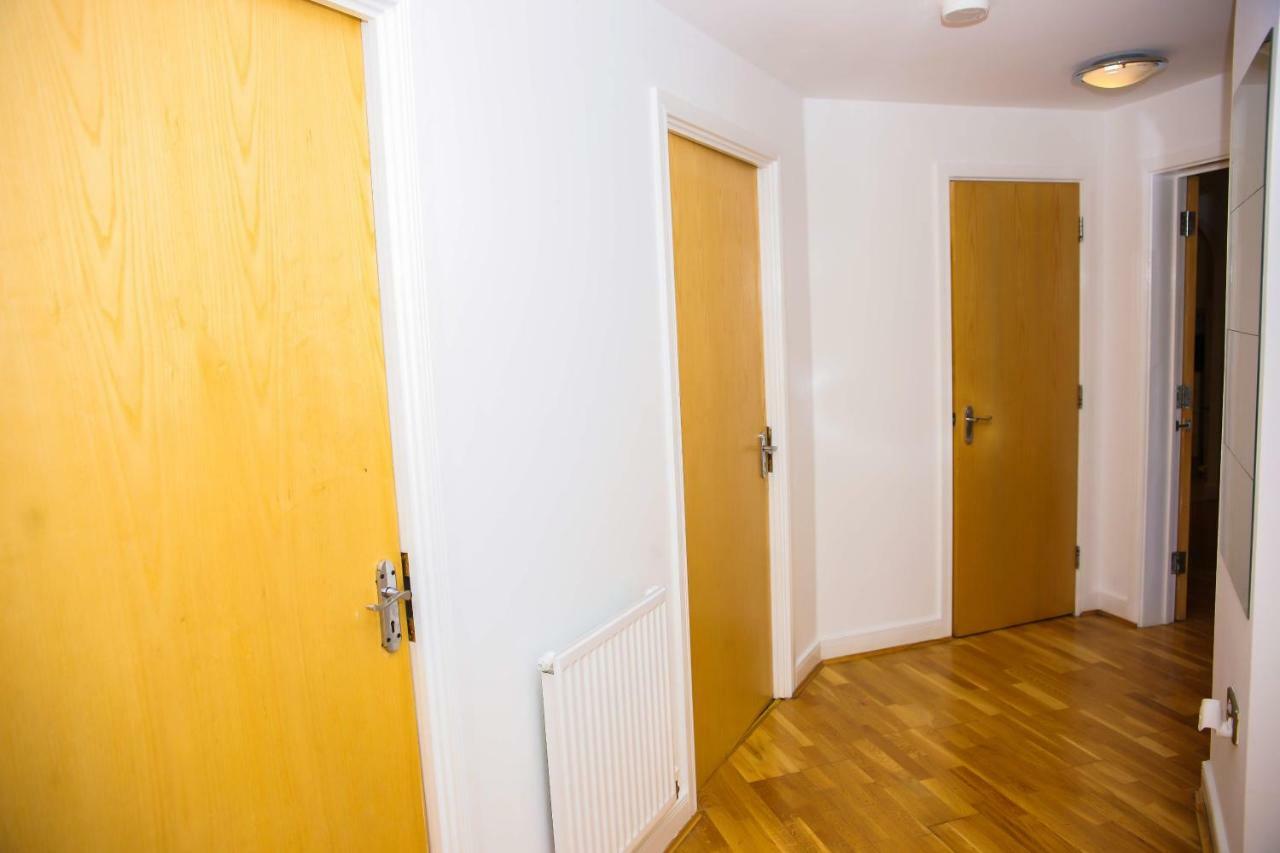 Superior 2 Bedroom Apartment *