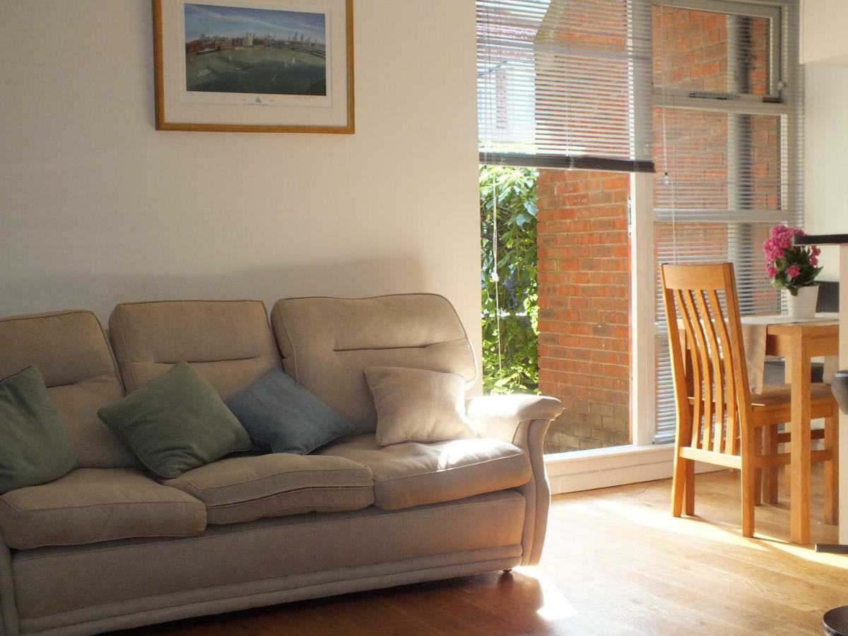 Apartment Rotherhithe Near Park And River *