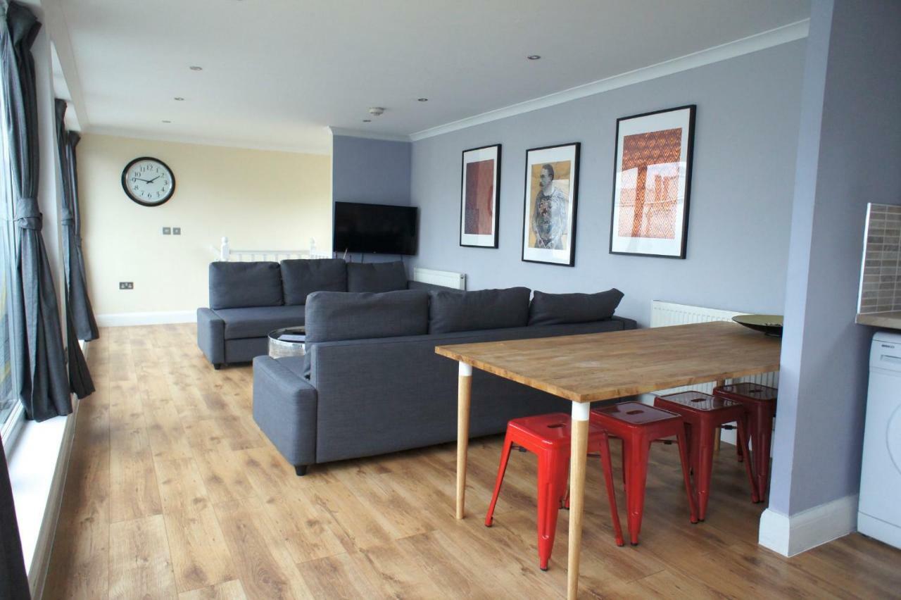 Redchurch House *