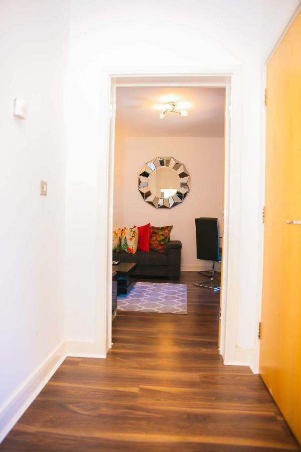 Modern 2 Bedroom Apartamento