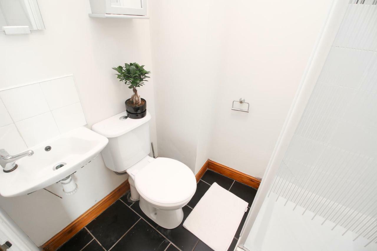 Apartment Flat Near Liverpool St & Shoreditch London. *