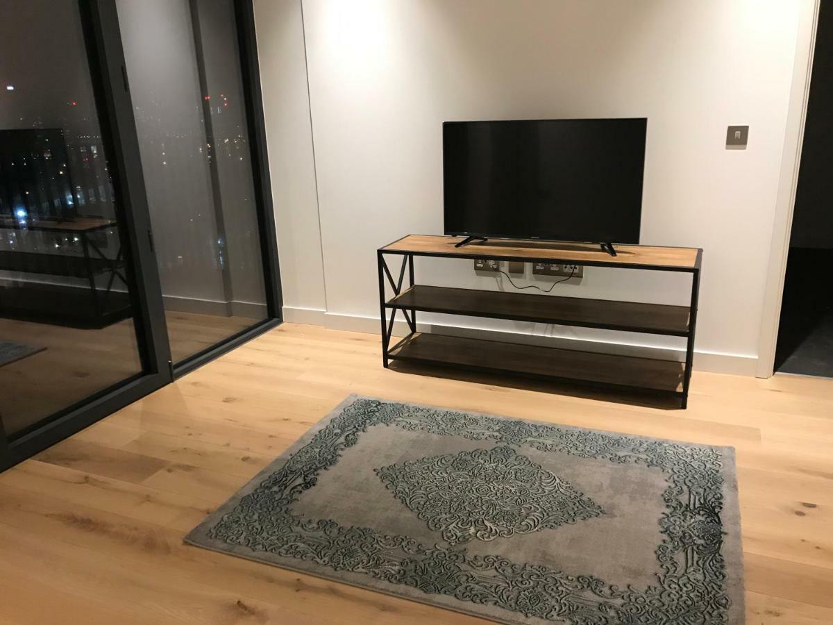 Booking Apartment London