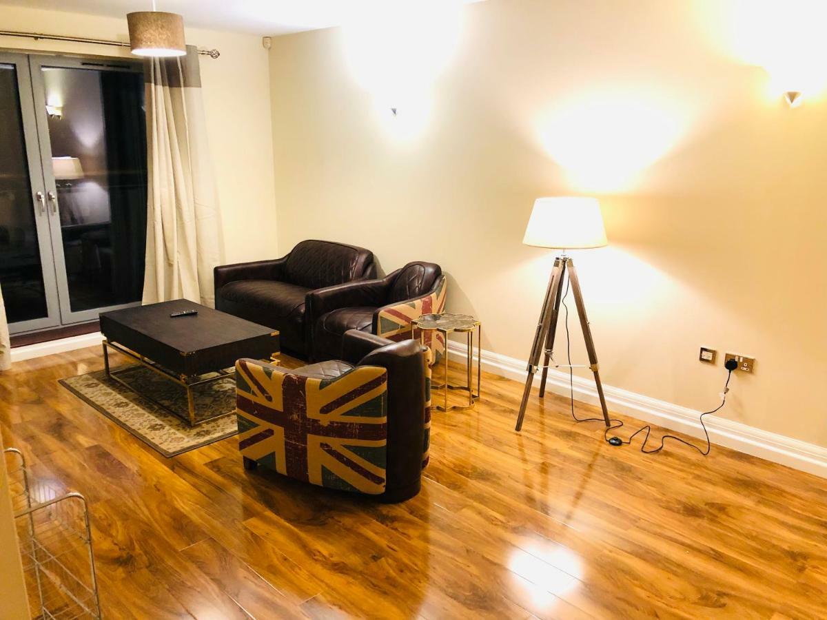 Apartment Modern By River Thames London