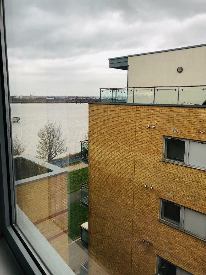Modern By River Thames *