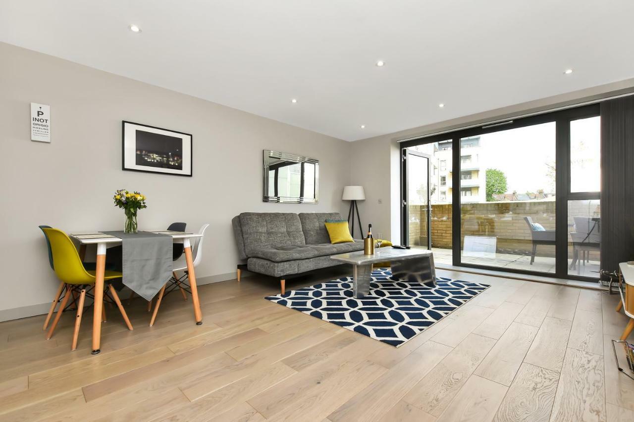Esquire Margil Apartment London