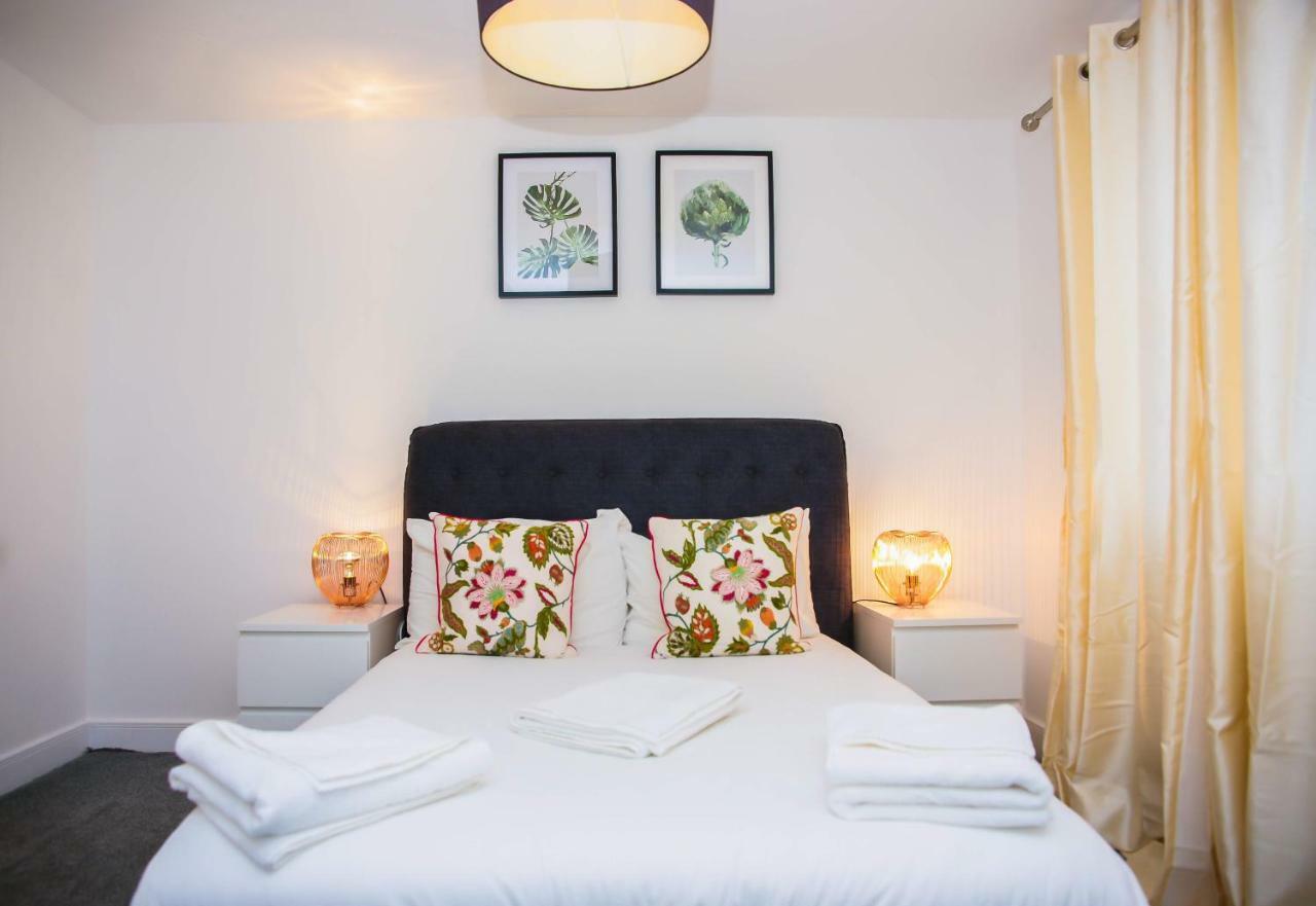 Superior 2 Bedroom Apartment