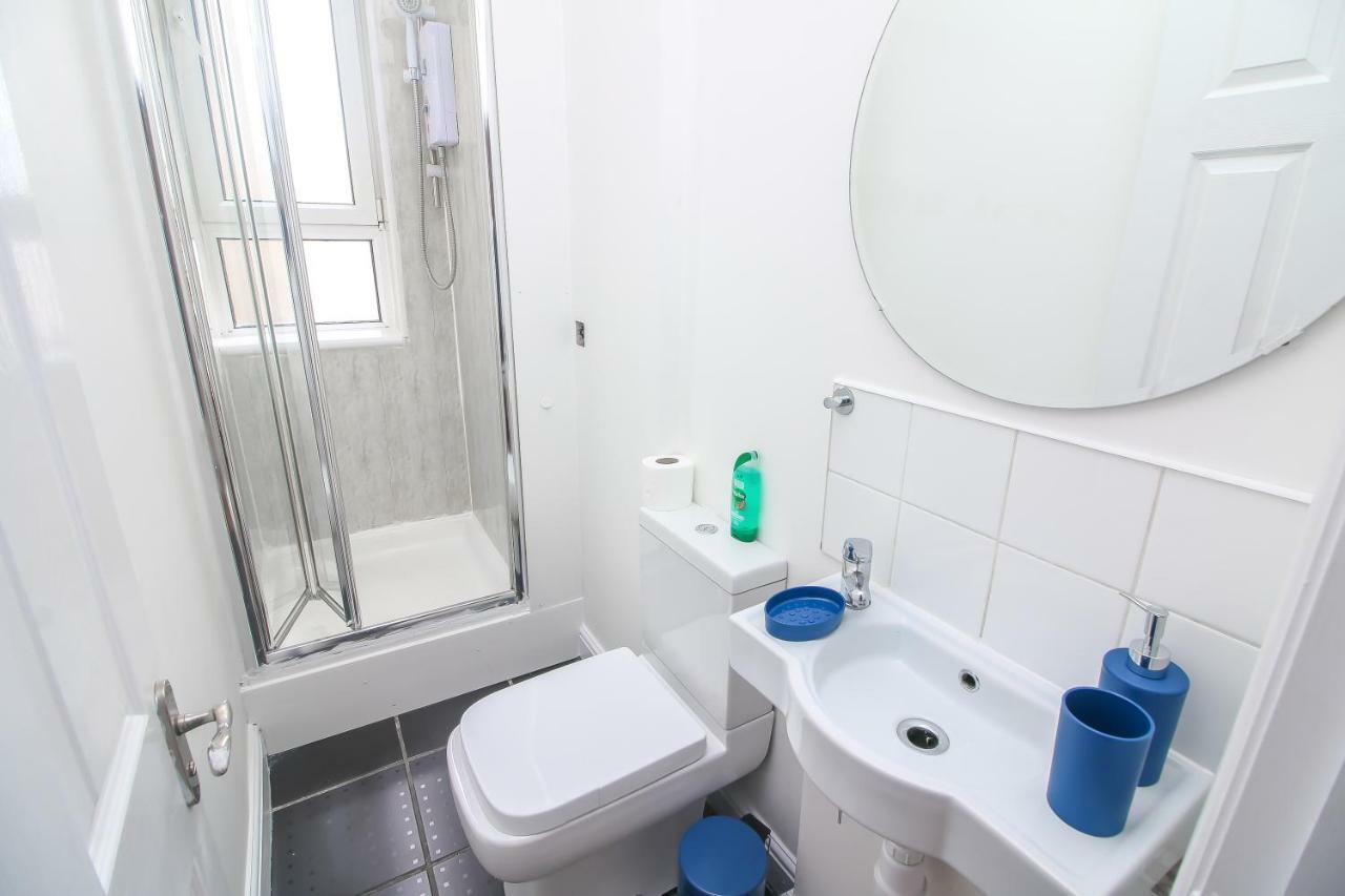 View Flat @ Liverpool St. Apartment *