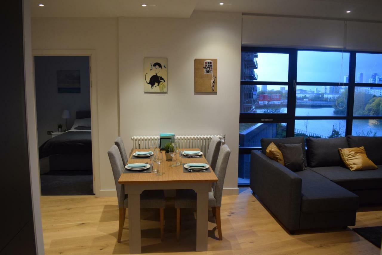 Island 3 Bedroom Luxury Apartments, Canary Wharf Appartement Londen