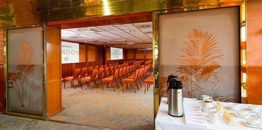 Sunborn Yacht Hotel London