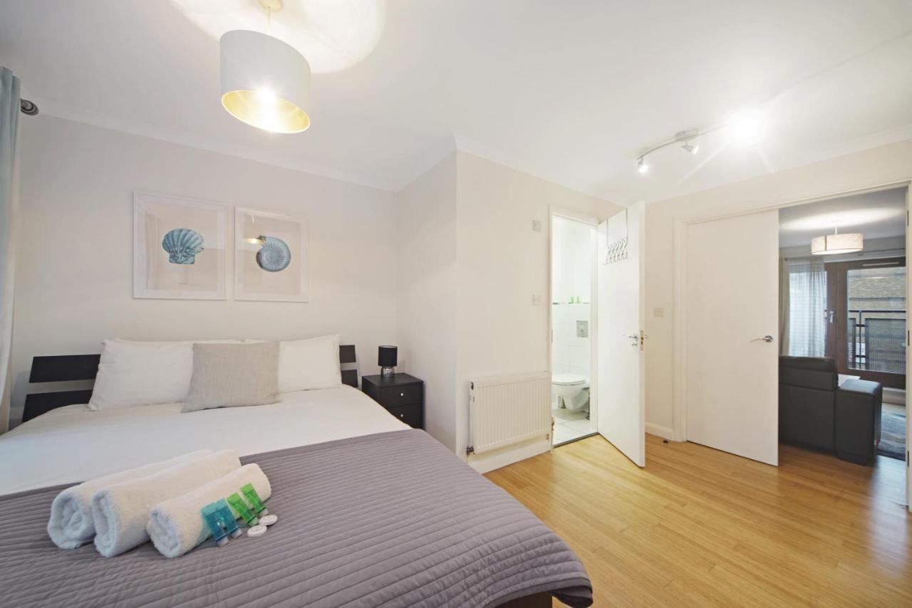 2 Bed Chic Near Shoreditch & Liverpool St Free Wifi & Parking By Aparts Apartment *