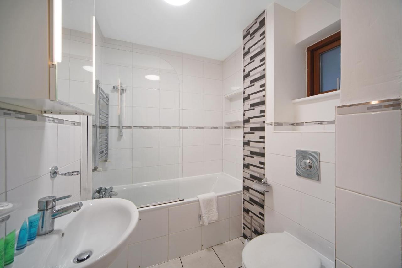 2 Bed Chic Near Shoreditch & Liverpool St Free Wifi & Parking By Aparts *