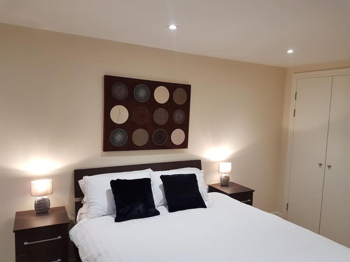 Apartment Canary Wharf Retreat - Serviced London