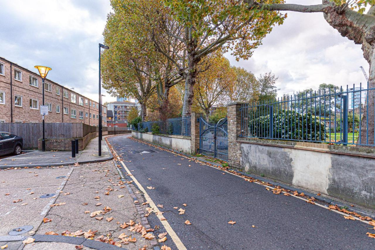 Homestay Patrick Connolly Gardens London
