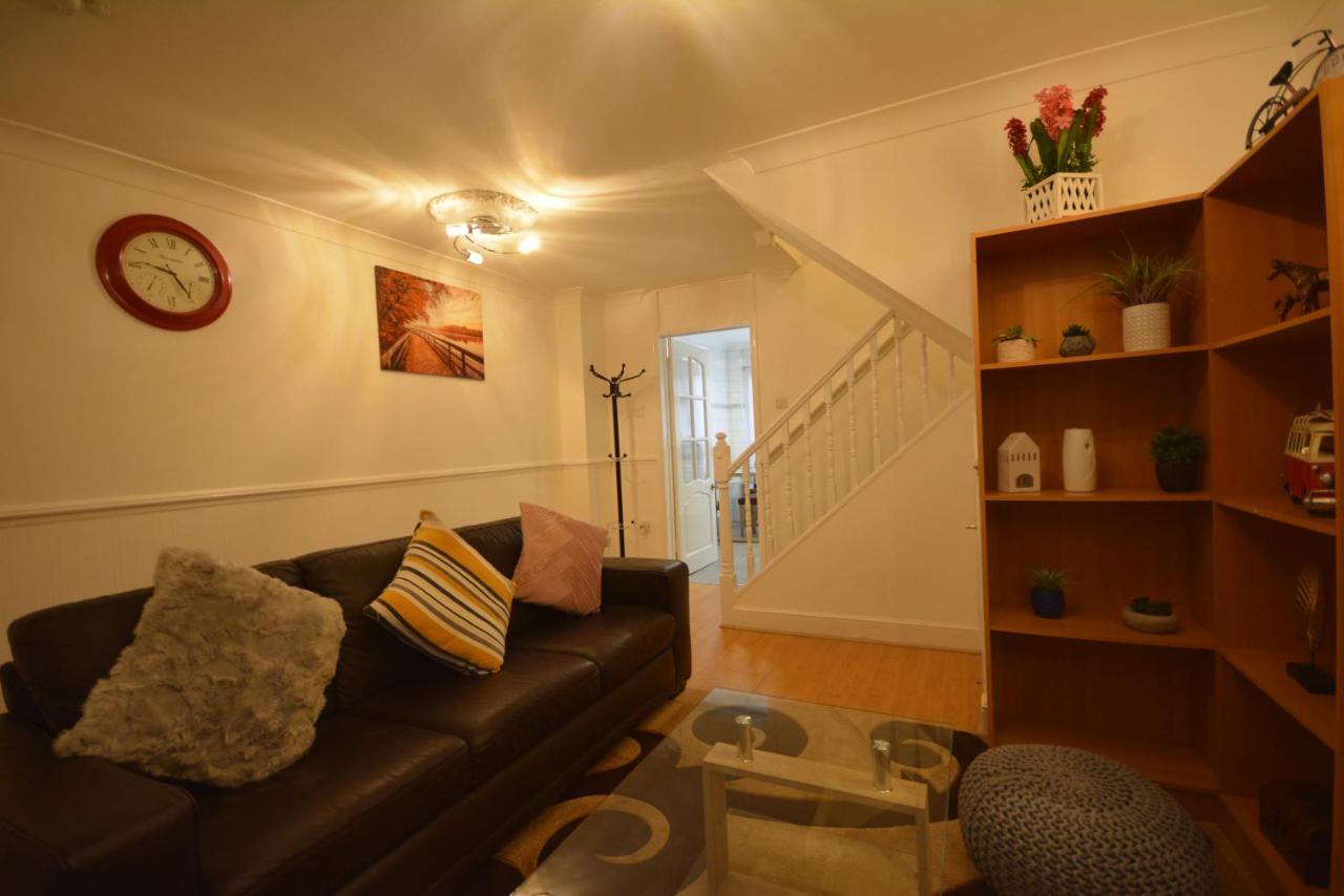 Five Bedroom Townhouse Near Excel Exhibition Centre