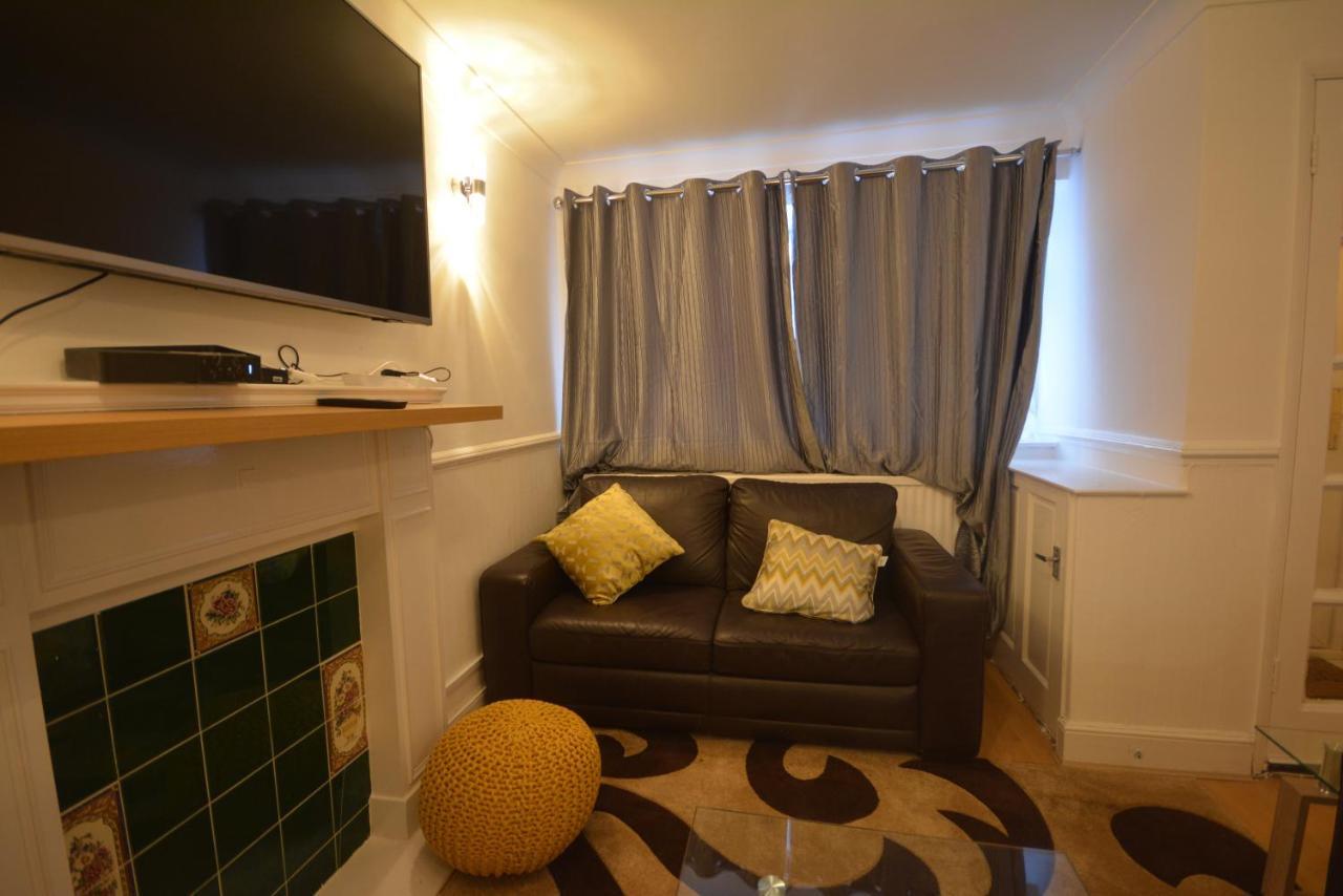 Five Bedroom Townhouse Near Excel Exhibition Centre