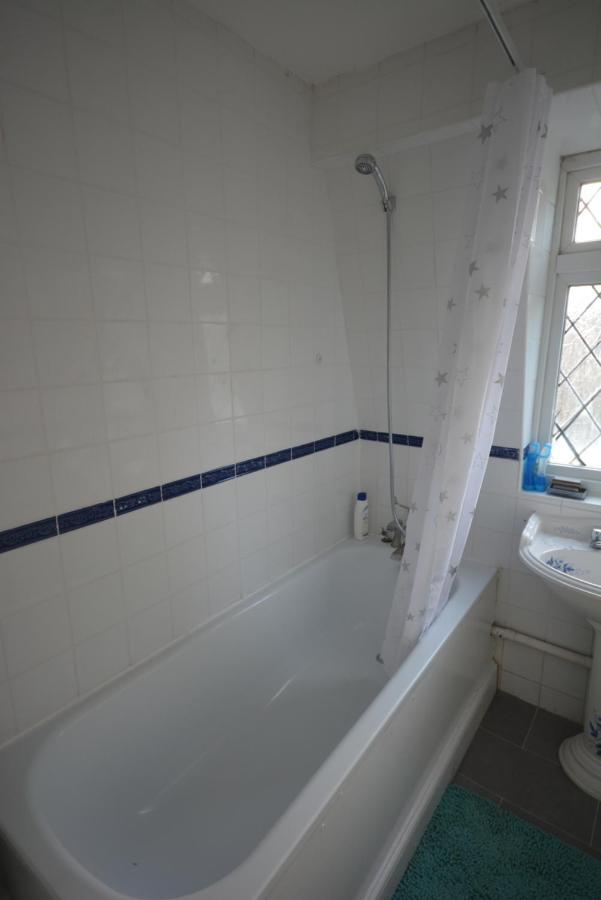 Five Bedroom Townhouse Near Excel Exhibition Centre London