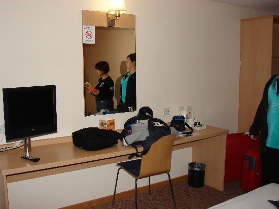Hotel Travelodge Airport 3*