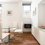 Hyde Park Apartment (SS1)