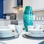 Instagram-Worthy Apartment In Central London