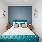 Instagram-Worthy Apartment In Central London