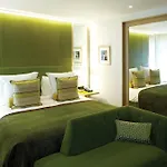 Crowne Plaza London Battersea