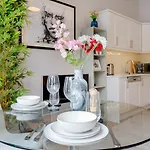 Contemporary Clapham Home Near Wandsworth Common By Underthedoormat