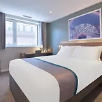 Travelodge London City