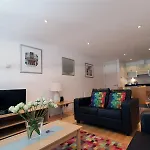 Saffron Hill By Squa.Re Apartments