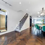 Battersea Church Road I Unique 3 Bedrooms Luxurious House Near Battersea Park