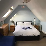 Beautiful Rooms Near Excel Center