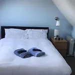 Beautiful Rooms Near Excel Center