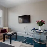 Capital Sloane Street Studio With Balcony