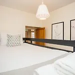 Mayfiar Apartments