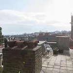 Pass The Keys Roof Terrace Flat In Trendy & Chic Hampstead