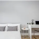 Luxury Chic Apartment Near Canary Wharf, Excel, O2 & Stratford