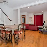 Elegant Victorian 3-Bed Home Near Hammersmith