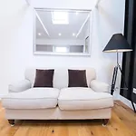 Contemporary 1 Bed Flat In Fulham Near The Thames