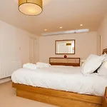 Bright Modern 2 Bed Garden Flat St Johns Wood